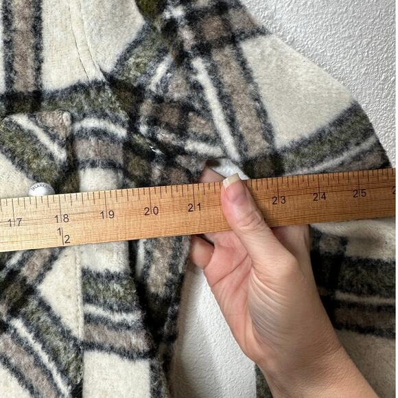 Blank NYC Cream Brown Green Plaid Snap Button Collared Shacket S - Picture 15 of 16